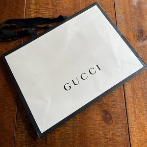 Gucci shopping bag